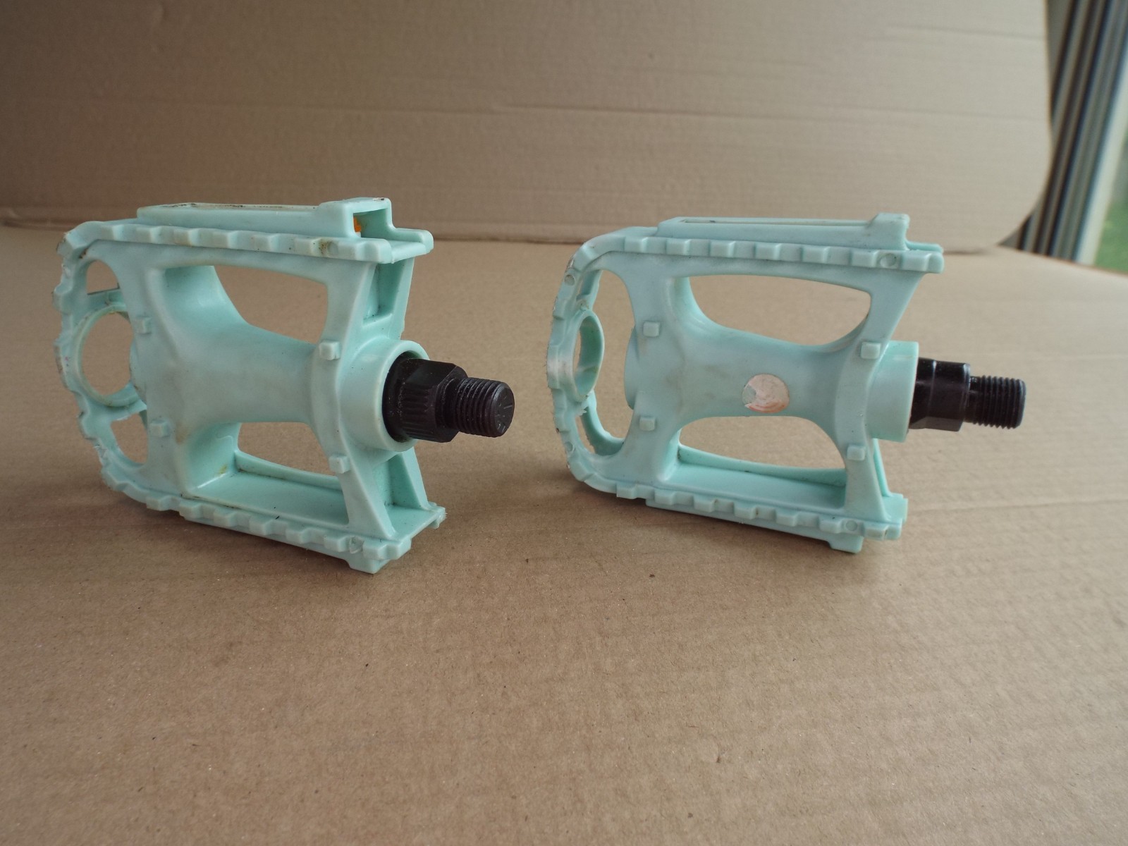 BMX Pedals 1/2” Aqua in Color HF-878 From 20″ Bicycle Work Well! (Pls Read)