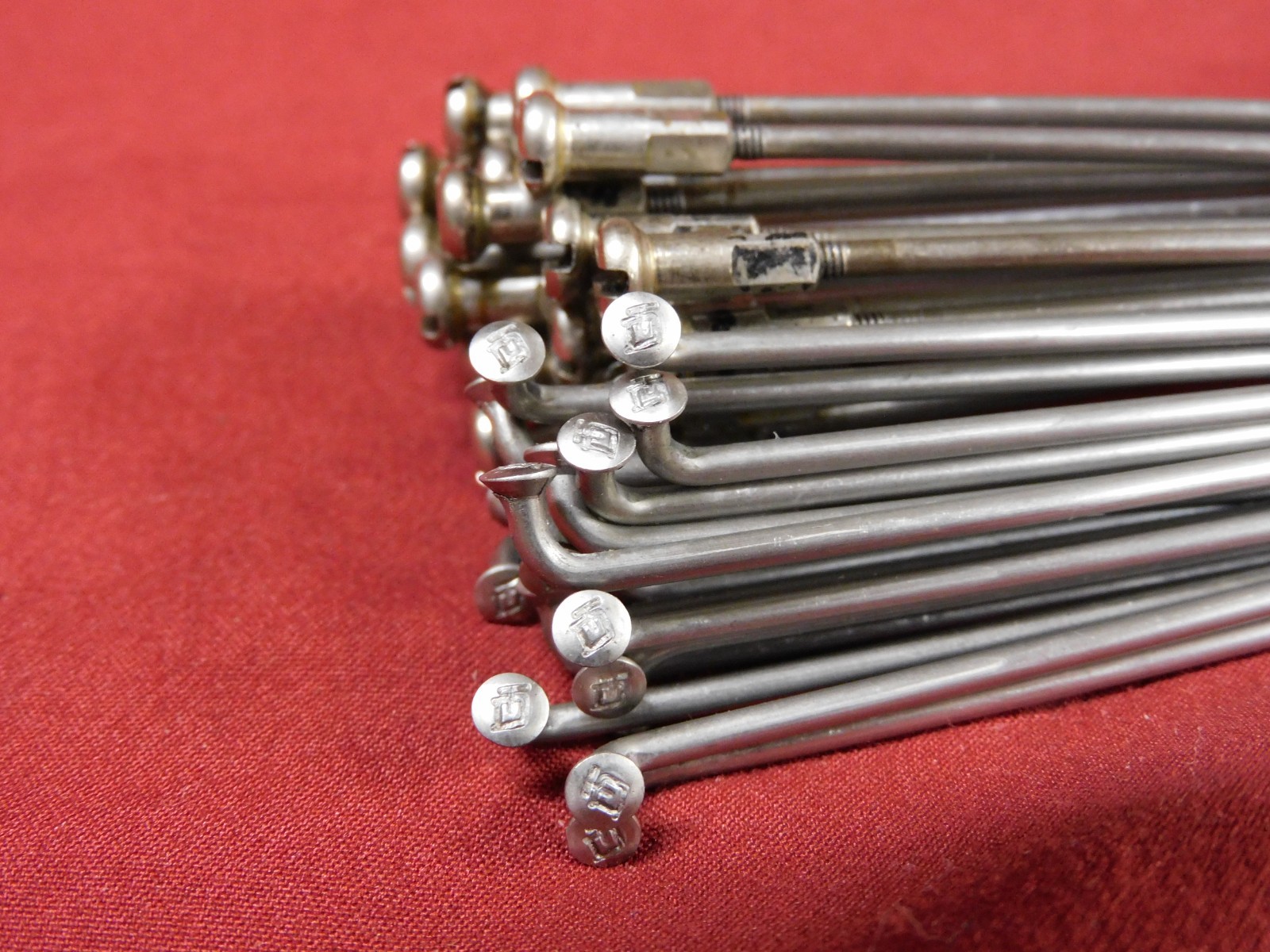 Swiss DT Competition 20 x 285 + 20 x 287 mm x 2.0/1.8 mm Stainless Spokes