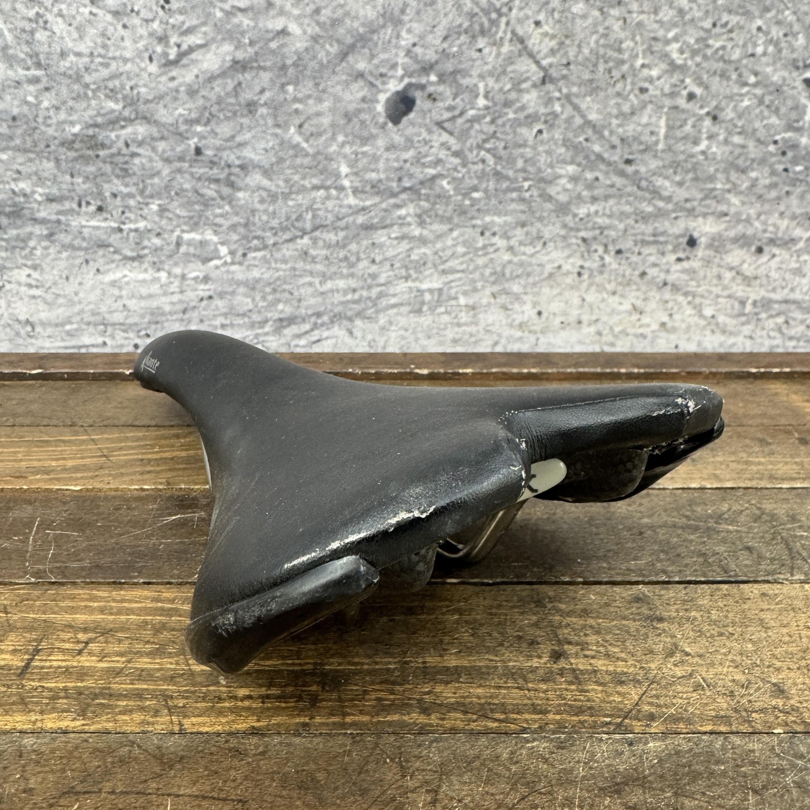 Fi’zi:k Aliante Bicycle Saddle Seat Carbon Titanium Road Bike Italy Black 230g T