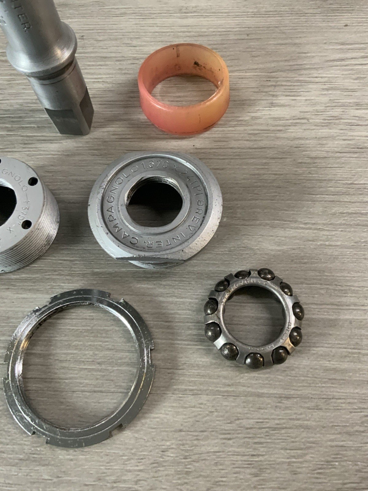 CAMPAGNOLO RECORD BOTTOM BRACKET 68–114 MM BRITISH THREADED