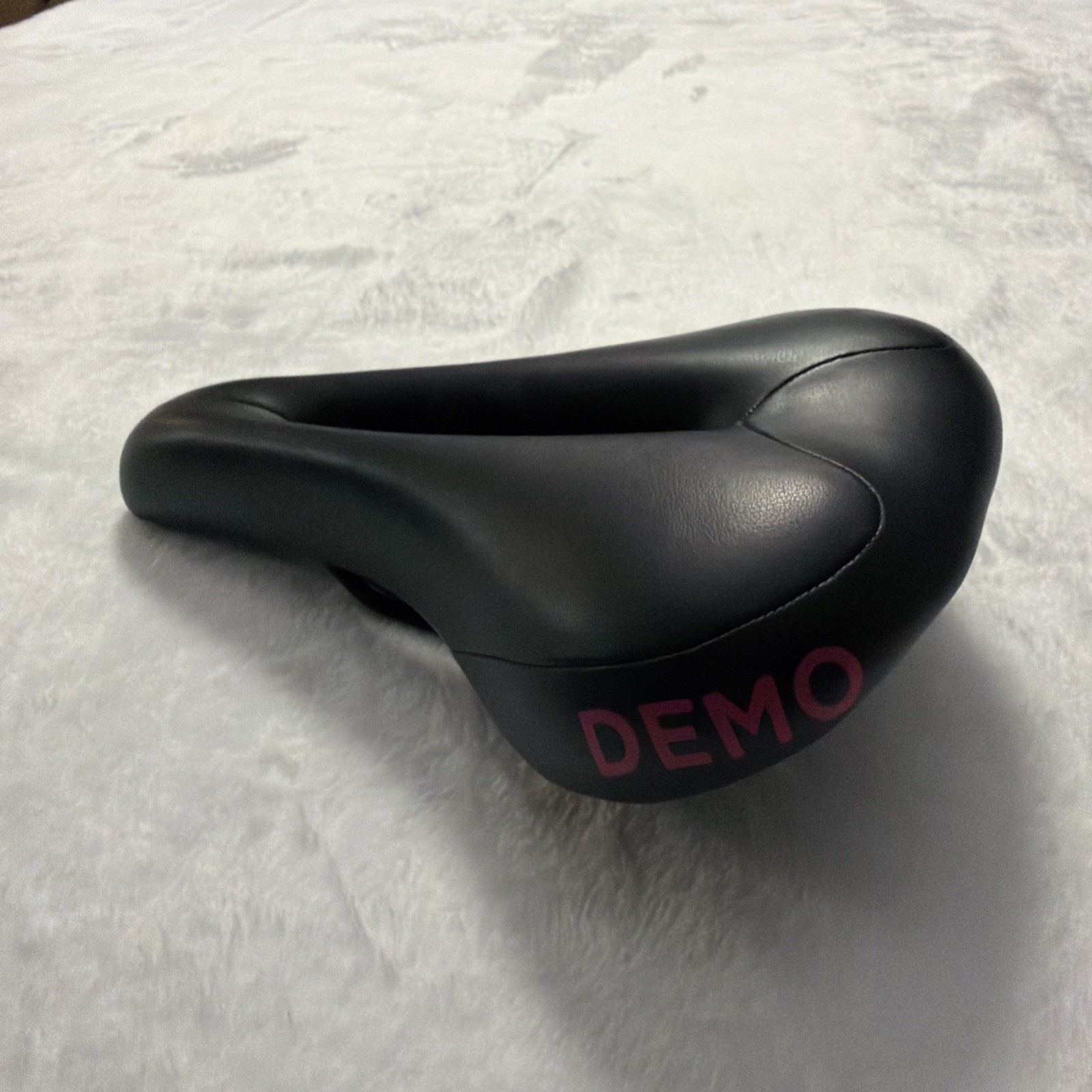 Terry Women’s Butterfly Cromoly “Demo” Gel Bike Saddle Seat, Center Cutaway