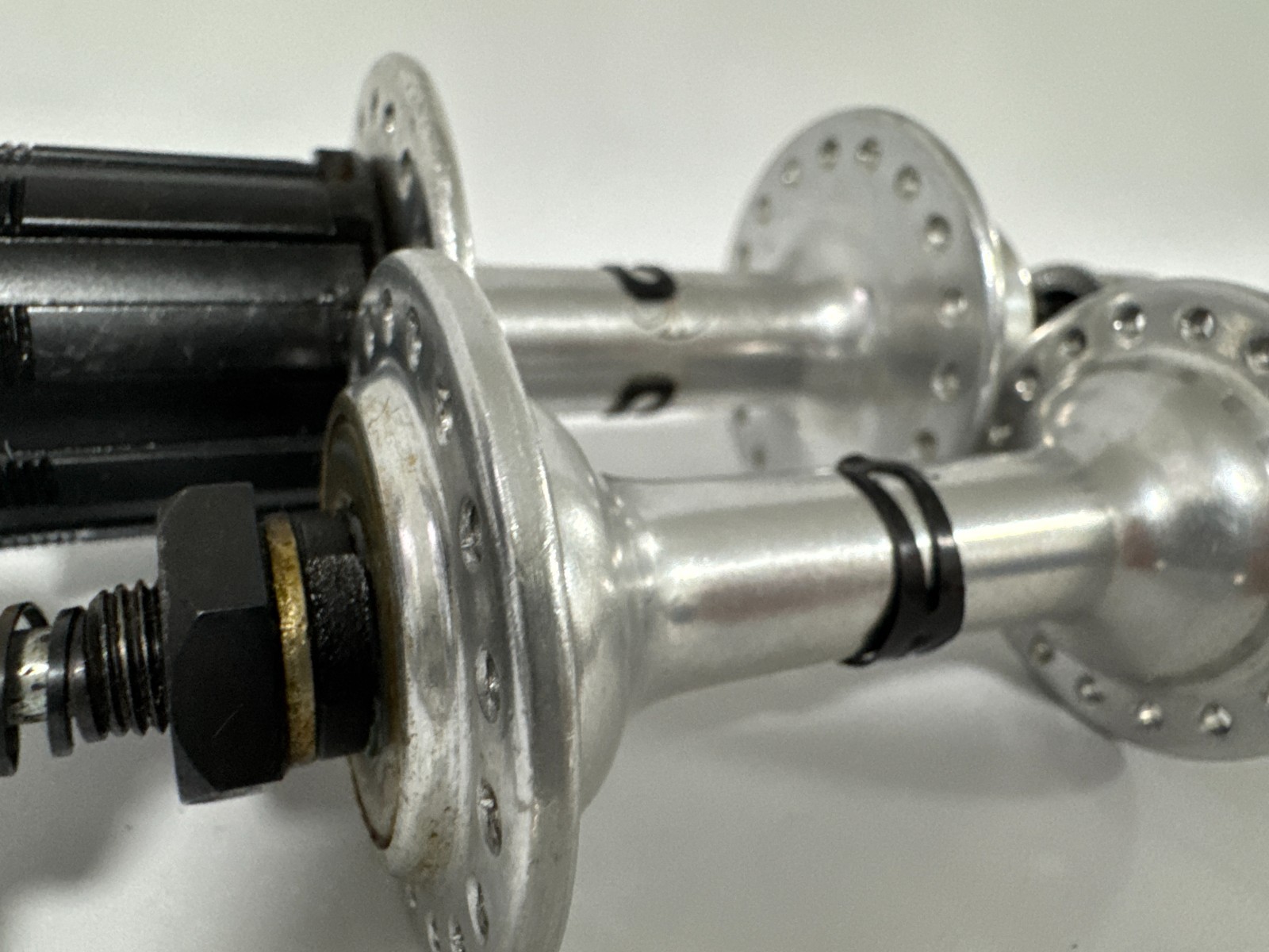 Vintage Shimano 600 EX Arabesque 6 speed hubs hubset 36 hole 126mm