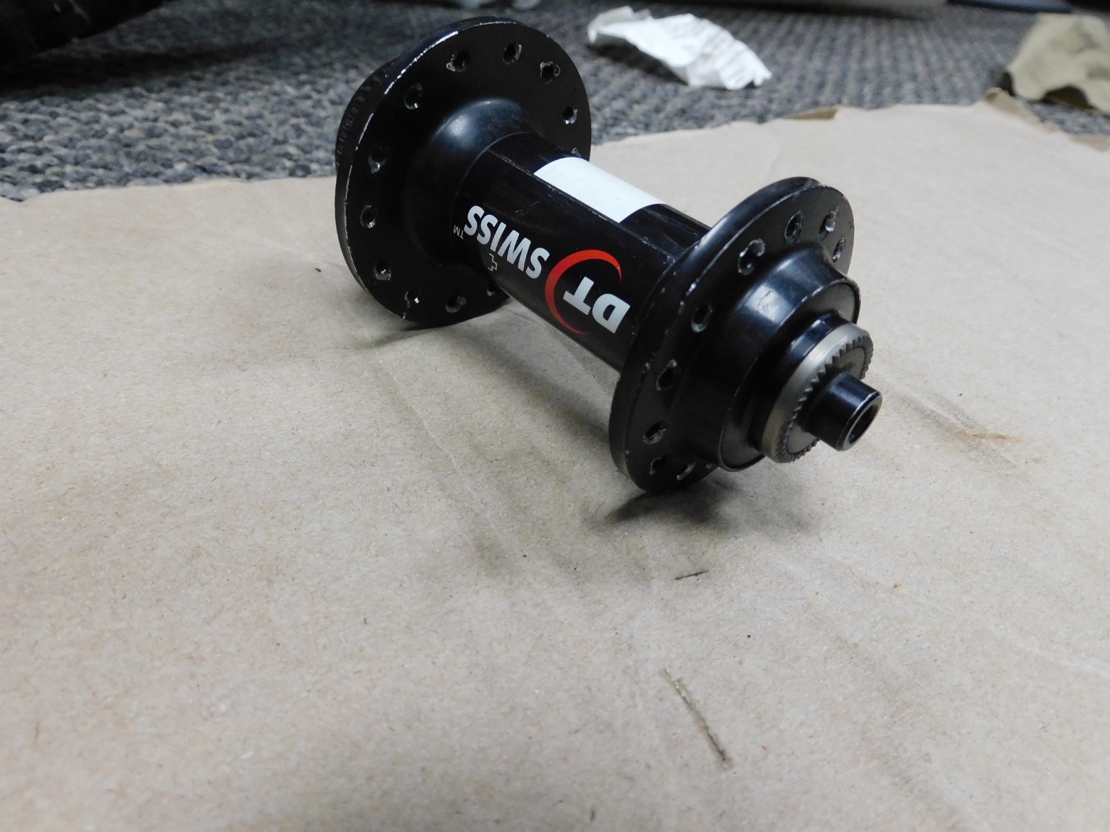 DT Swiss 190 ceramic hub, Front (used)