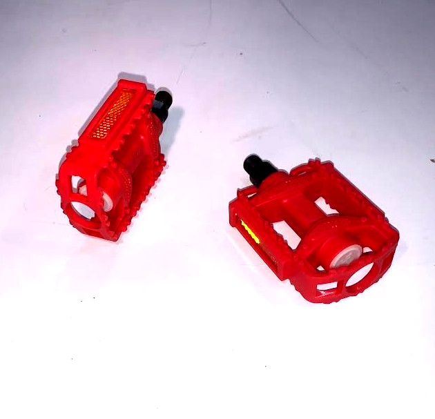 Kids Bike Pedals Replacement 1/2 inch with Reflector RED