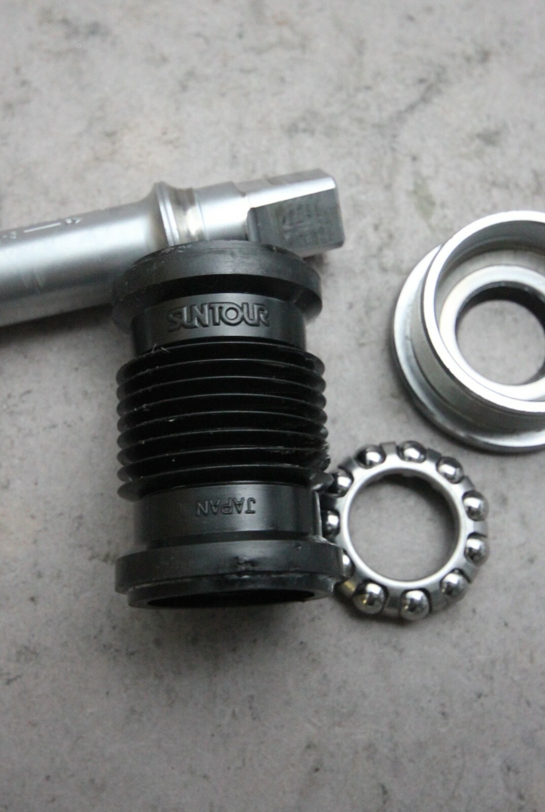 Suntour Superbe Pro BB SB10 I Bottom Bracket / 114.5 mm / 70mm / 36x24T ITA