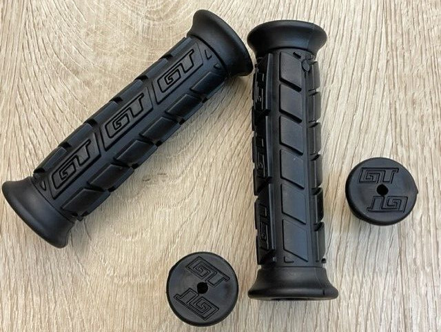 NOS Old/Mid School BMX GT Chainring 44T & GT Handle Grips with End Caps Combo