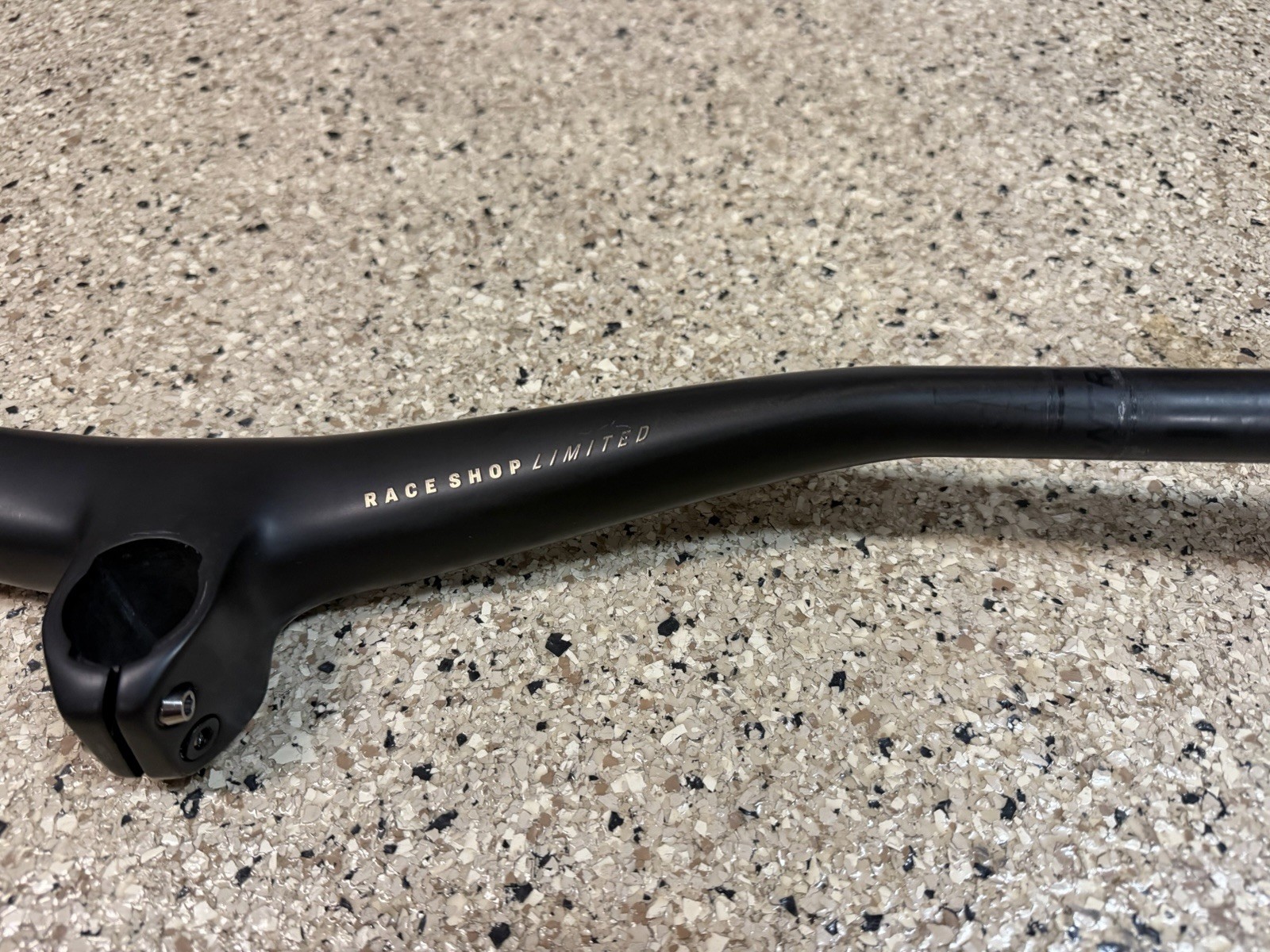 Bontrager RSL MTB Integrated Carbon Bar 760mm Width – 45 MM Reach – 27.5 Rise