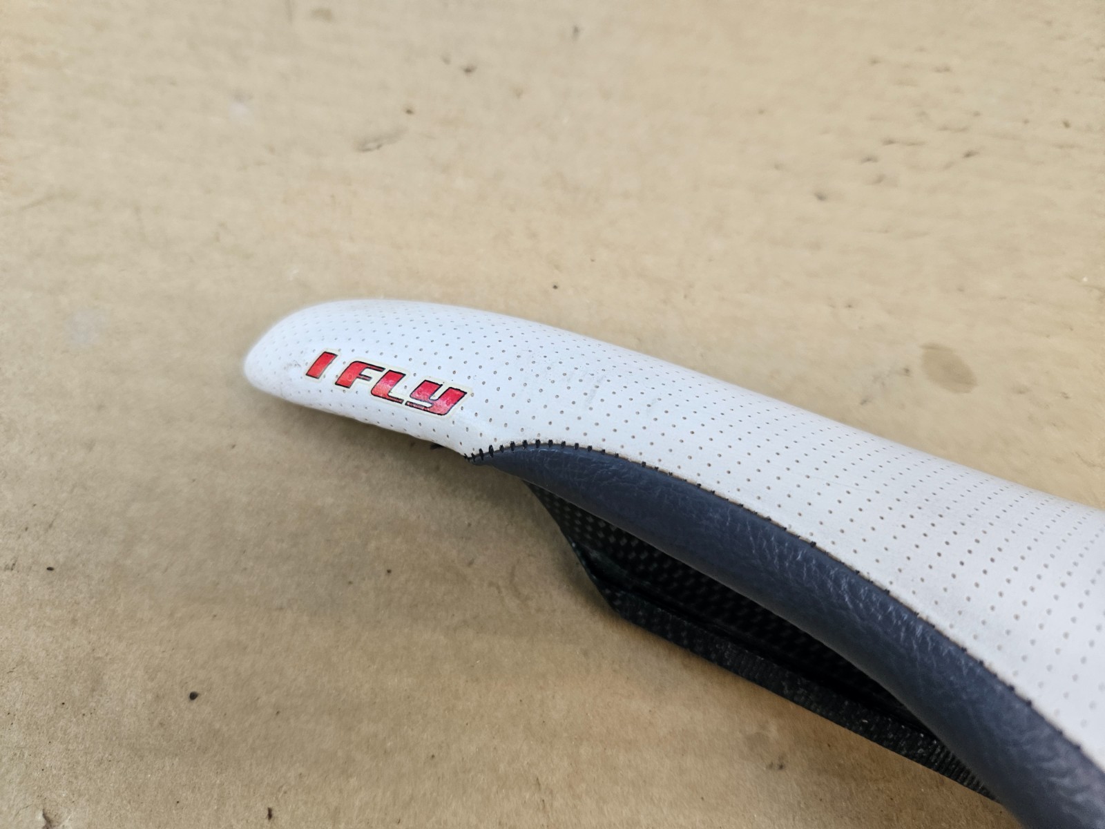 SDG I Fly Carbon Fiber I Beam Saddle Road Mountain Bike 166g White