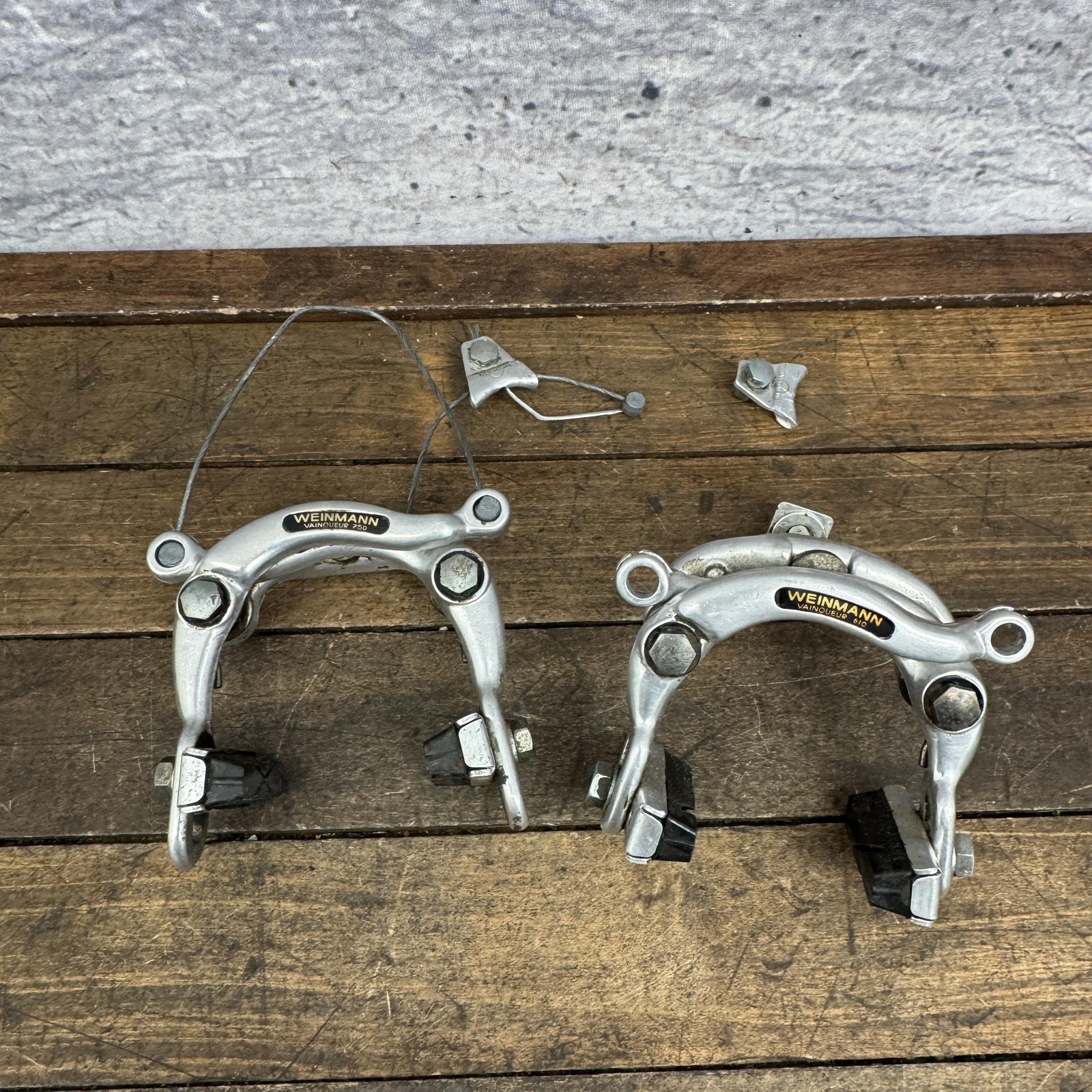 Vintage Weinmann Vainqueur 750 610 Silver Center Pull Caliper Brakes Black Logo