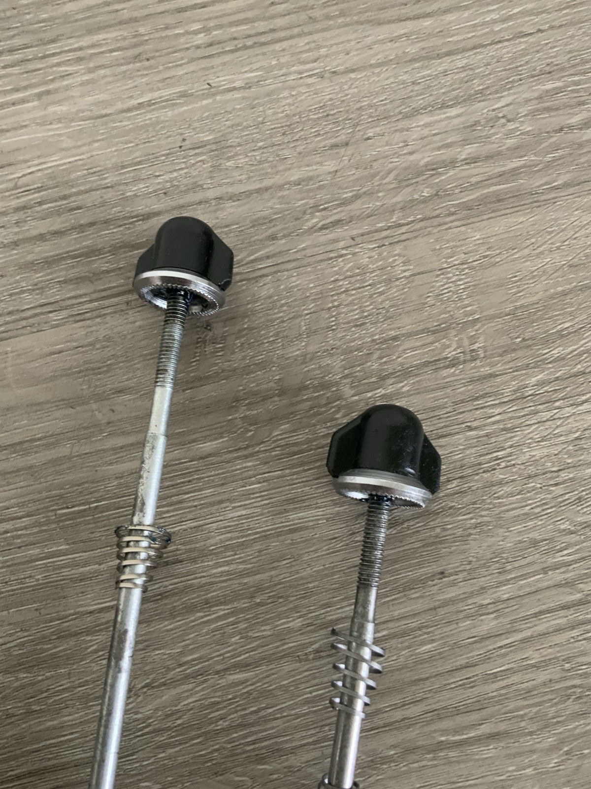 MAILLARD QUICK RELEASE SKEWER SET 100-126 MM SPACING STEEL 170 GRAMS