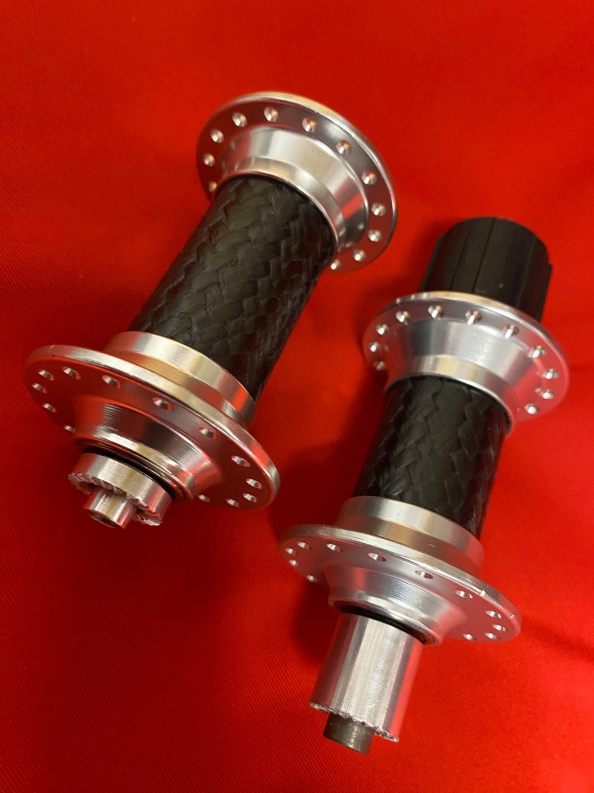 2 sets vtg NUKE PROOF hub Set F/R 32 hole