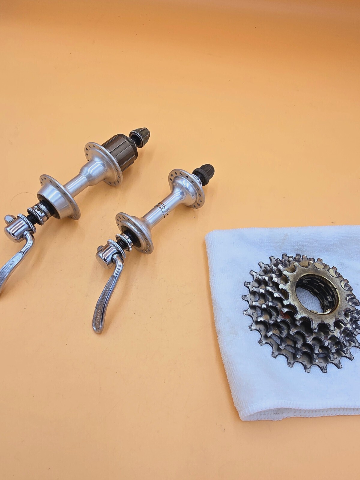 Hub Set Shimano Dura Ace 7200 EX 6 Speed Cassette Hub Set Vintage 32 Hole 126
