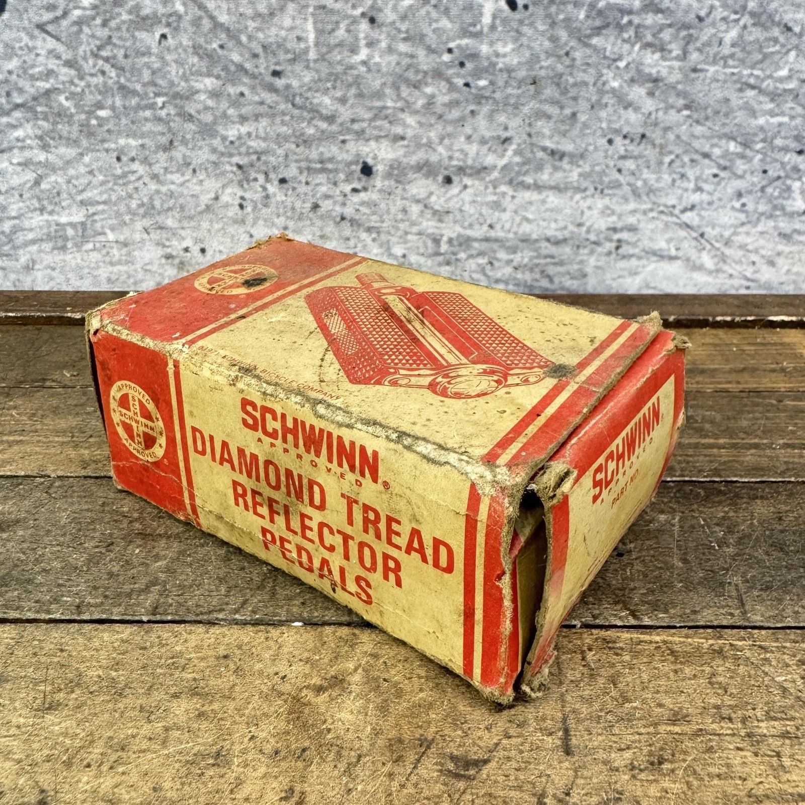 Vintage Schwinn Diamond Tread Reflector Pedals NOS 1/2 Krate Germany Pair