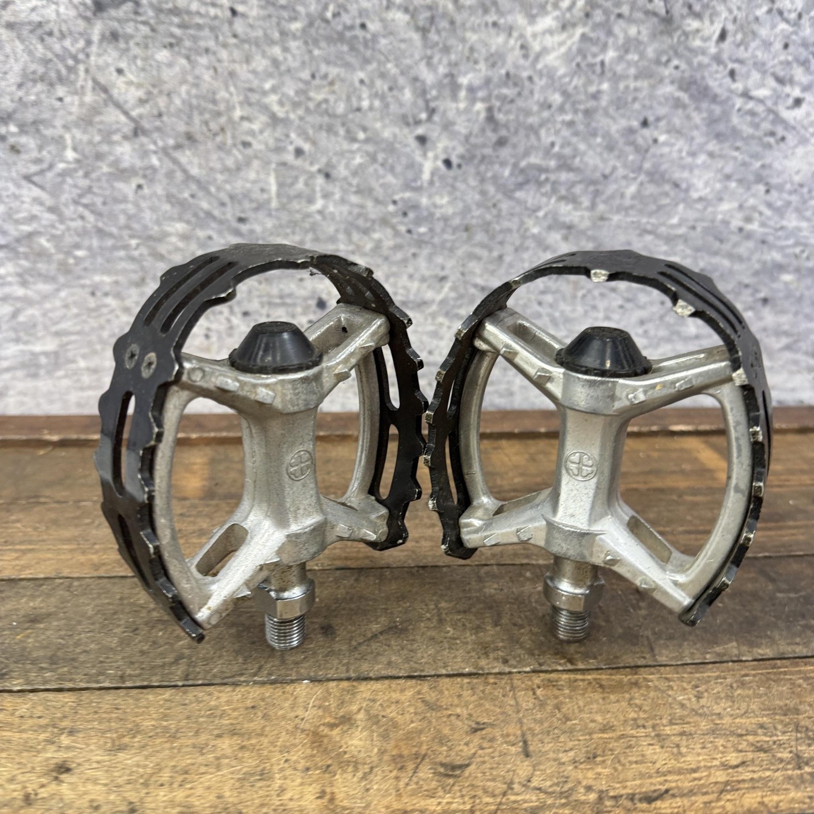 Vintage VP-747 BMX Bear Trap Bike Pedals 1/2 In VP Black OPC 1PC Old School