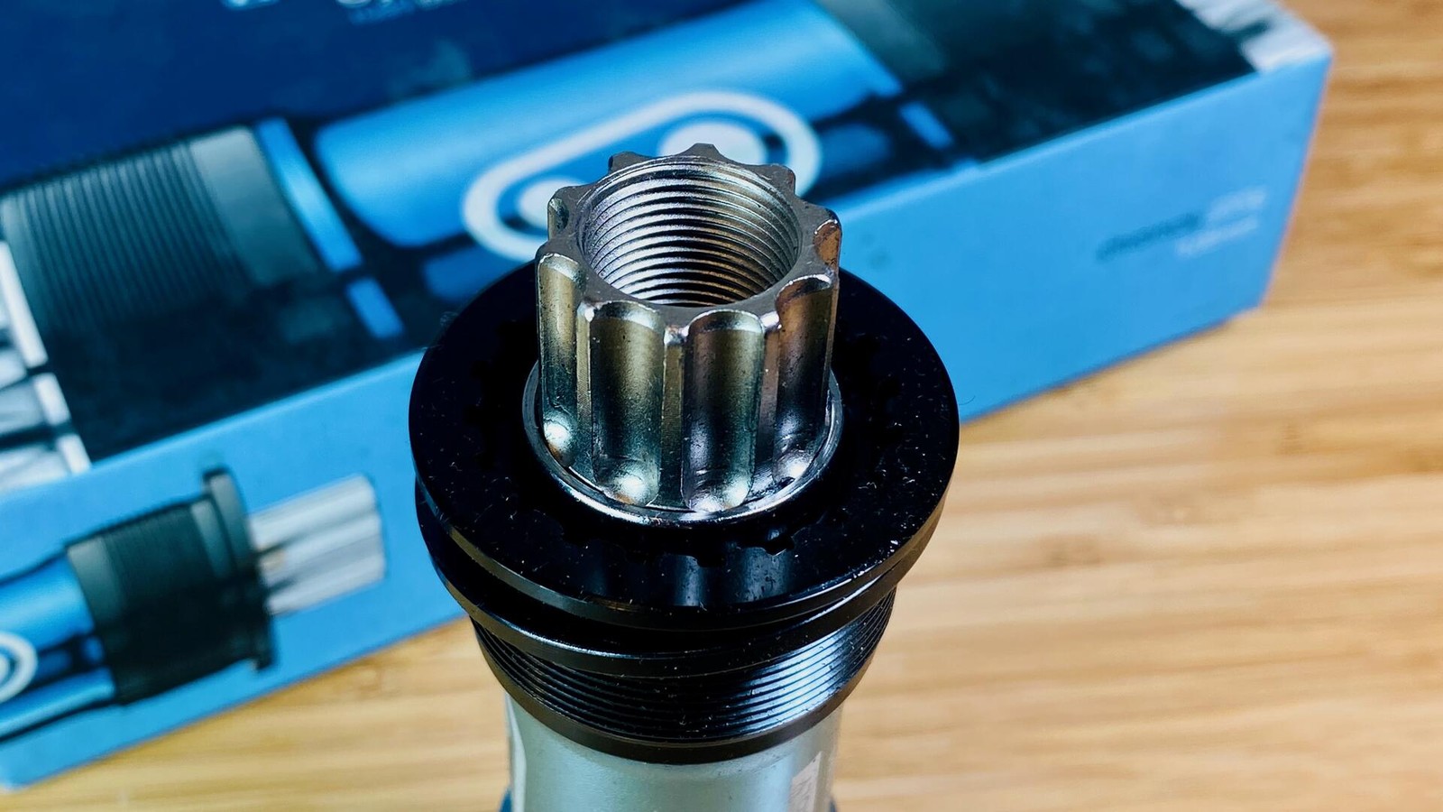NOS crankbrothers cyanBB ISIS Bottom Bracket 108mm 68-73mm 220g