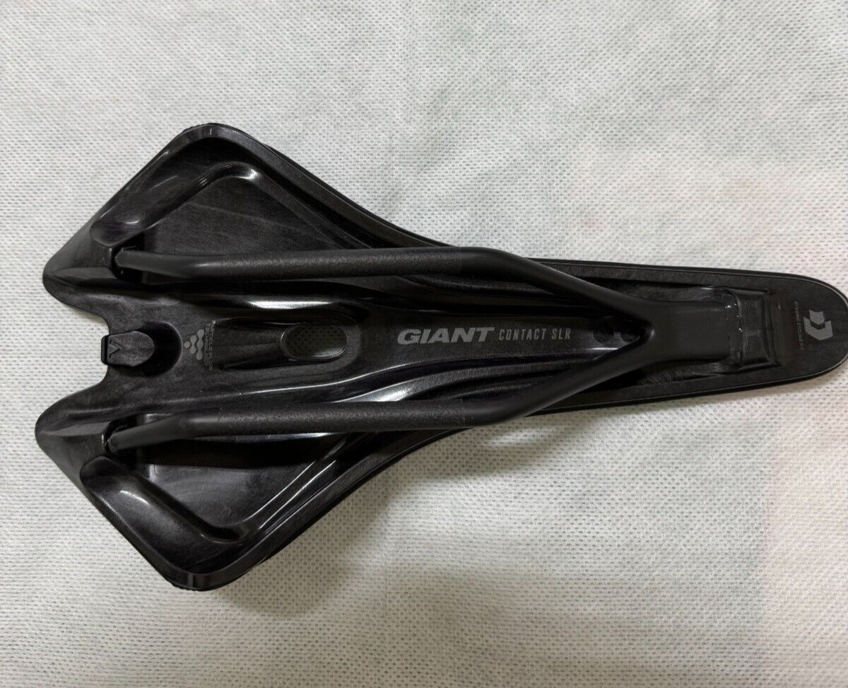 Giantt Contact SLR Neutral Bicycle Bike Saddle Black/Black Carbon Rails