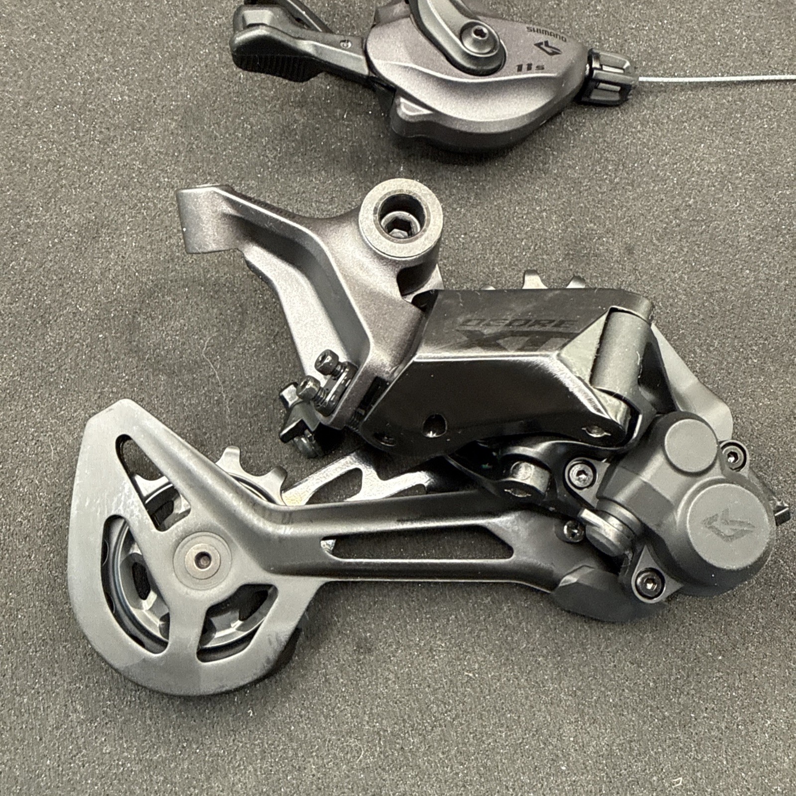 Shimano Xt M8130 Right Rear Shifter And Derailleur Sgs 11 Speed Linkguide (NW)