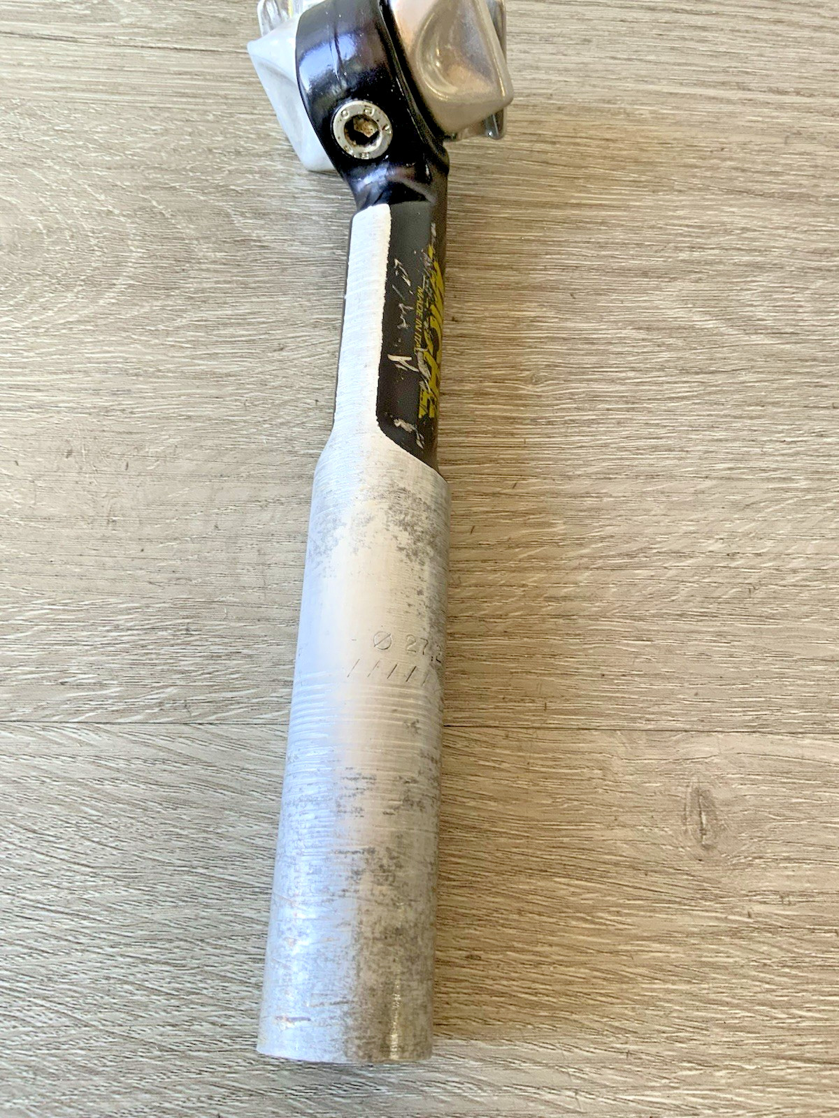 MICHE AERO SEAT POST 27.2 MM x 200 MM TOTAL LENGTH 266 GRAMS