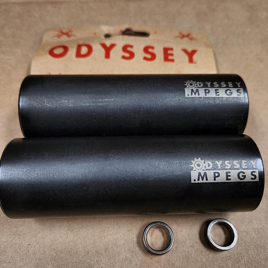 Odyssey MPEGs PAIR 14mm with 3/8″ Adaptor Black for Bicycle OPEN PACKAGE