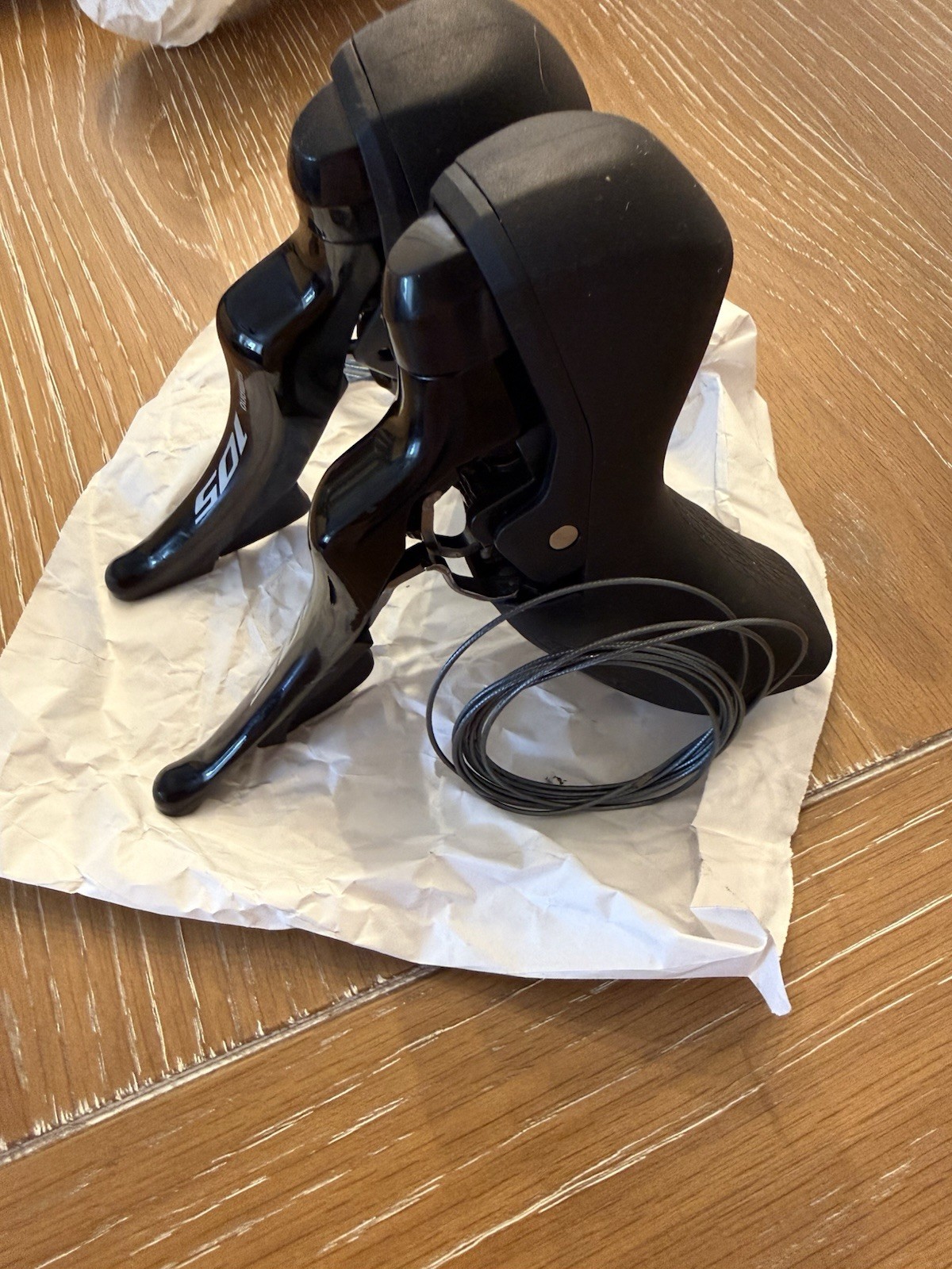 Shimano 105 ST-R7120 Hydraulic Road Brake/Shifter Set 12-Speed Black 2pc