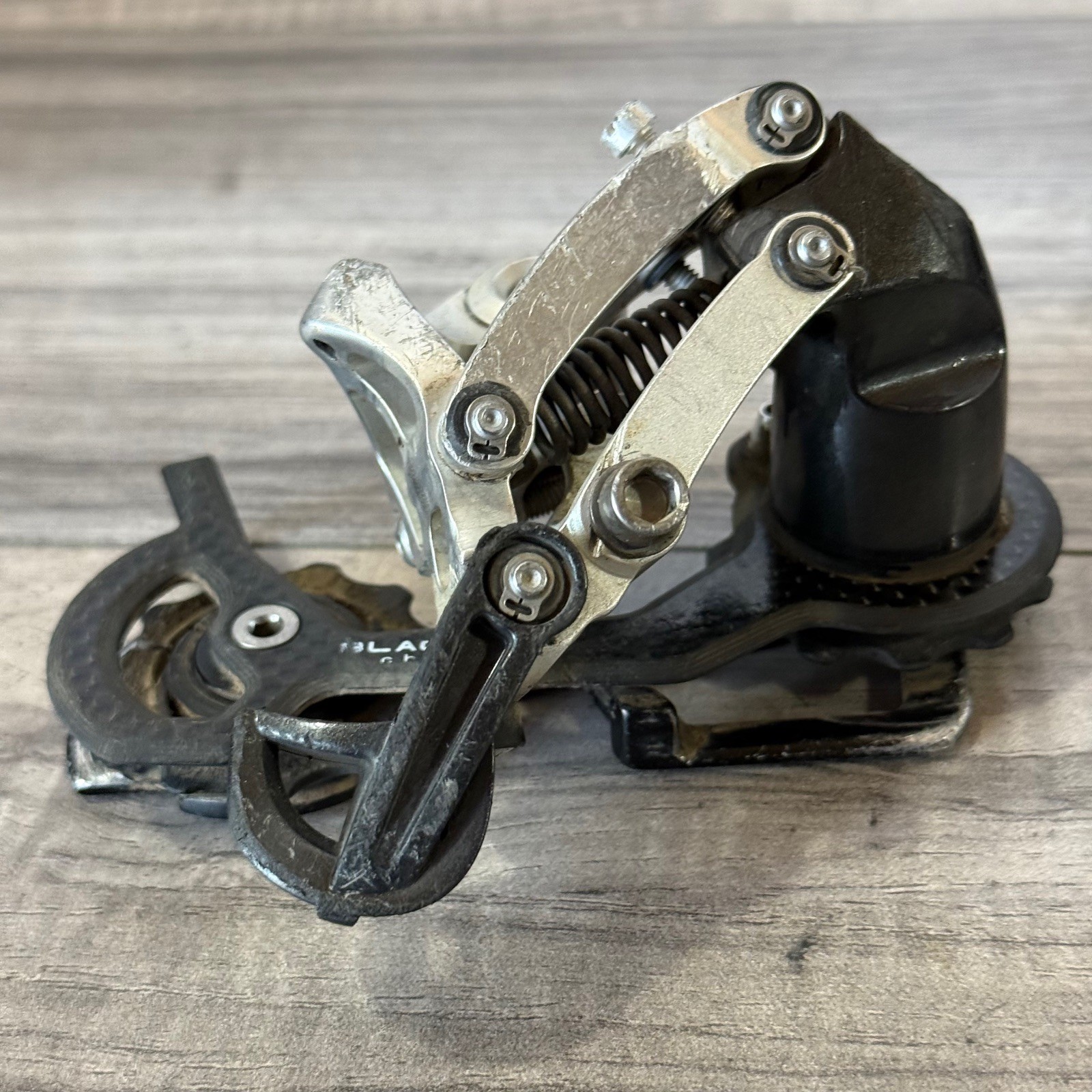 SRAM X0 9 Speed Rear Derailleur Blackbox Carbon Medium Cage CRACKED PULLEYS
