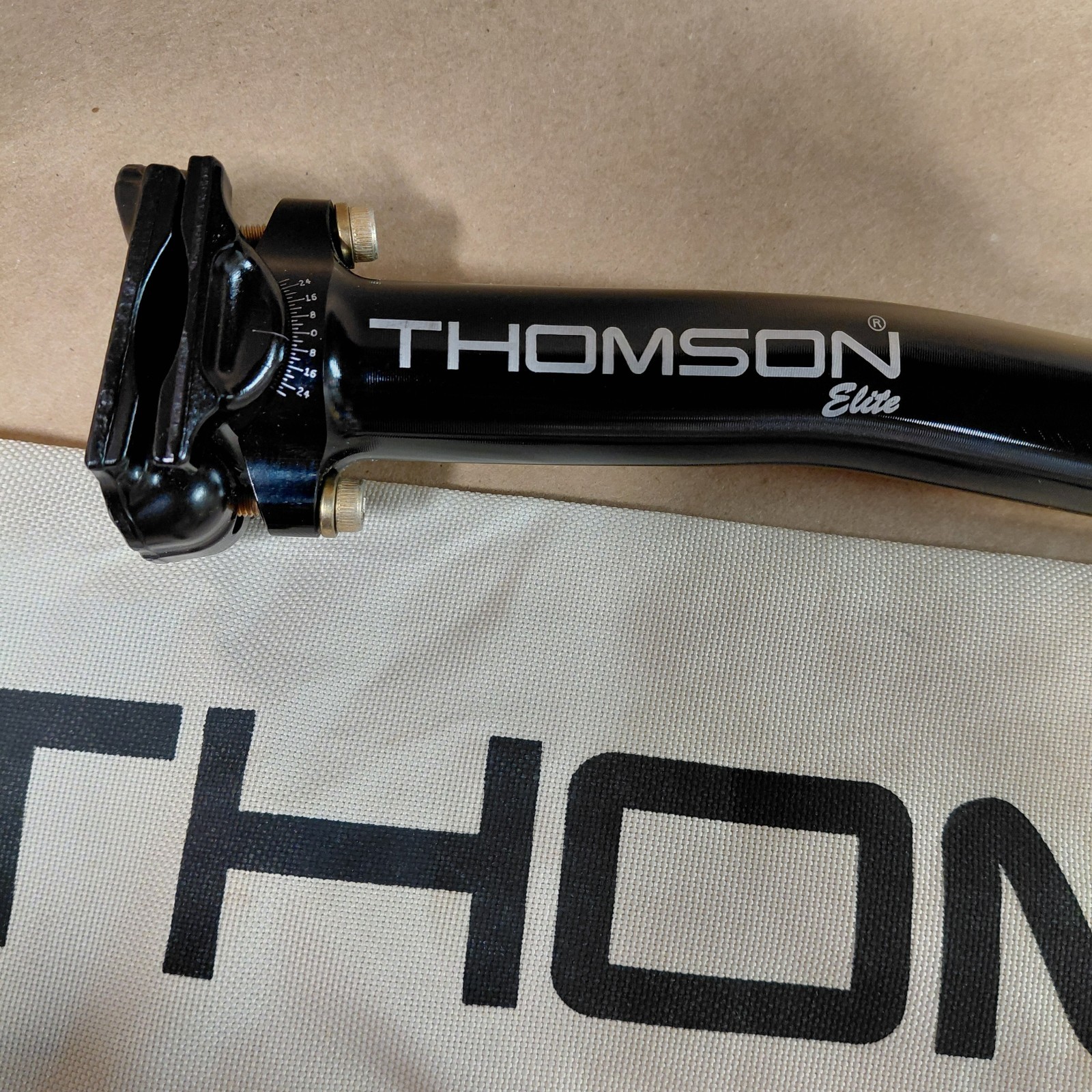 Thomson Elite Setback Seatpost – 27.2 x 330mm – Black (SP-E101-SB) with Bag