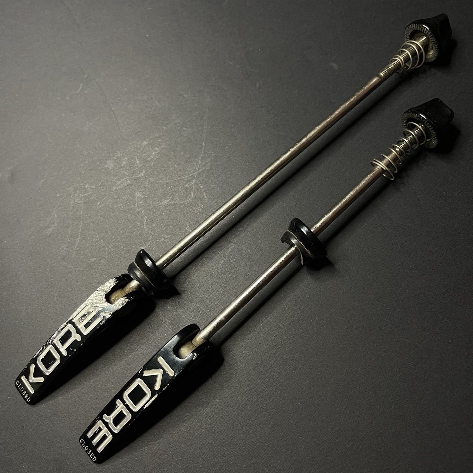 Kore Front 100mm / 135mm Quick Release Skewer Set