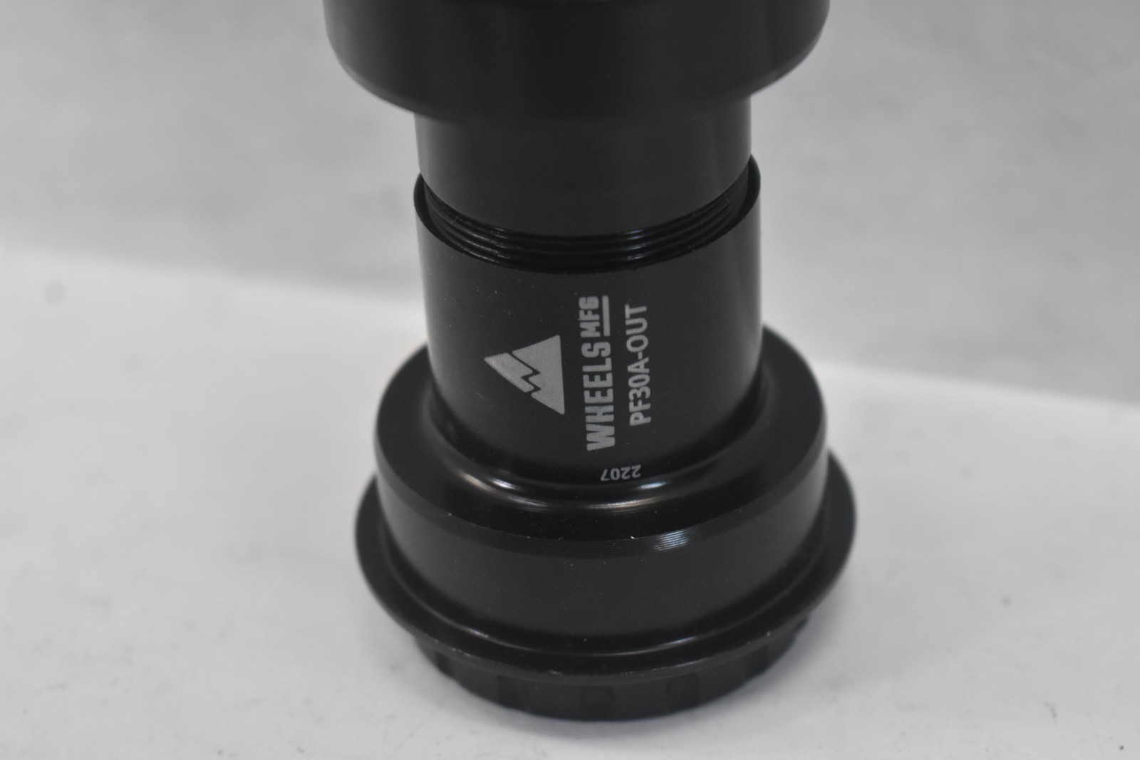 Wheels MFG Outboard ABEC-3 BB PF30A-OUT For 24mm Cranks Compatible With Shimano