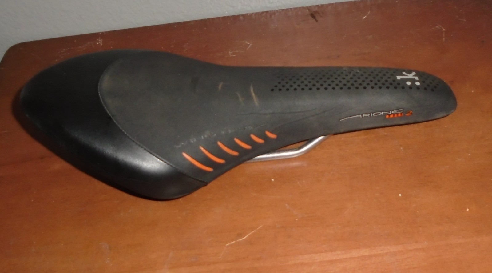 USED Fizik Arione Tri 2 Braided Carbon Rail Saddle Black