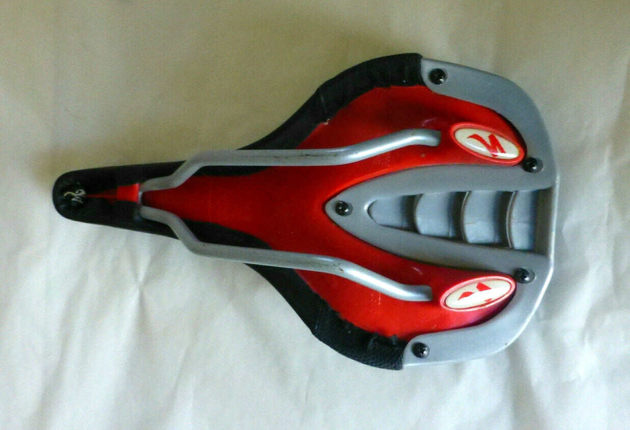 Specialized Body Geometry bicycle Saddle Seat 140mm, 275mm long, 394g / 13.9 oz.