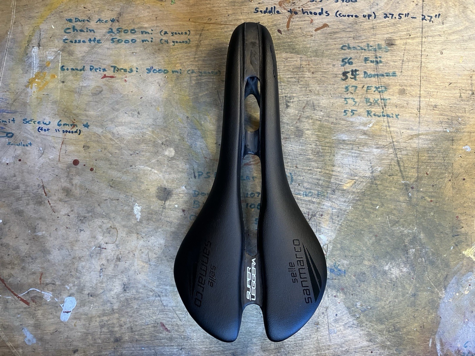 Lightweight Carbon Saddle Narrow 131mm X 277mm 116g Road Bike