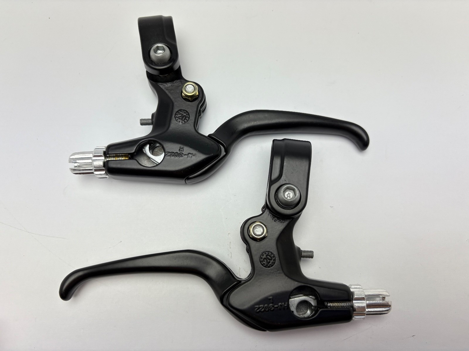 New Pair of Bicycle V-Brake Brake Levers Black Alloy Left and Right