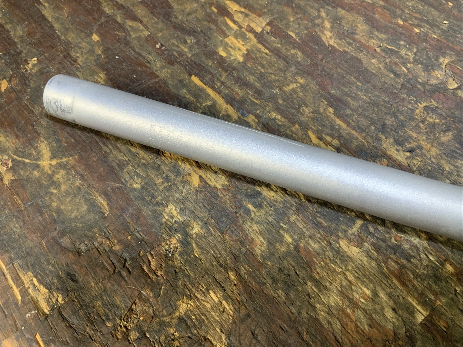BONTRAGER RACE 5º Handlebar • 560mm x 25.4mm • Grey/Silver • w/Reinforced Ends