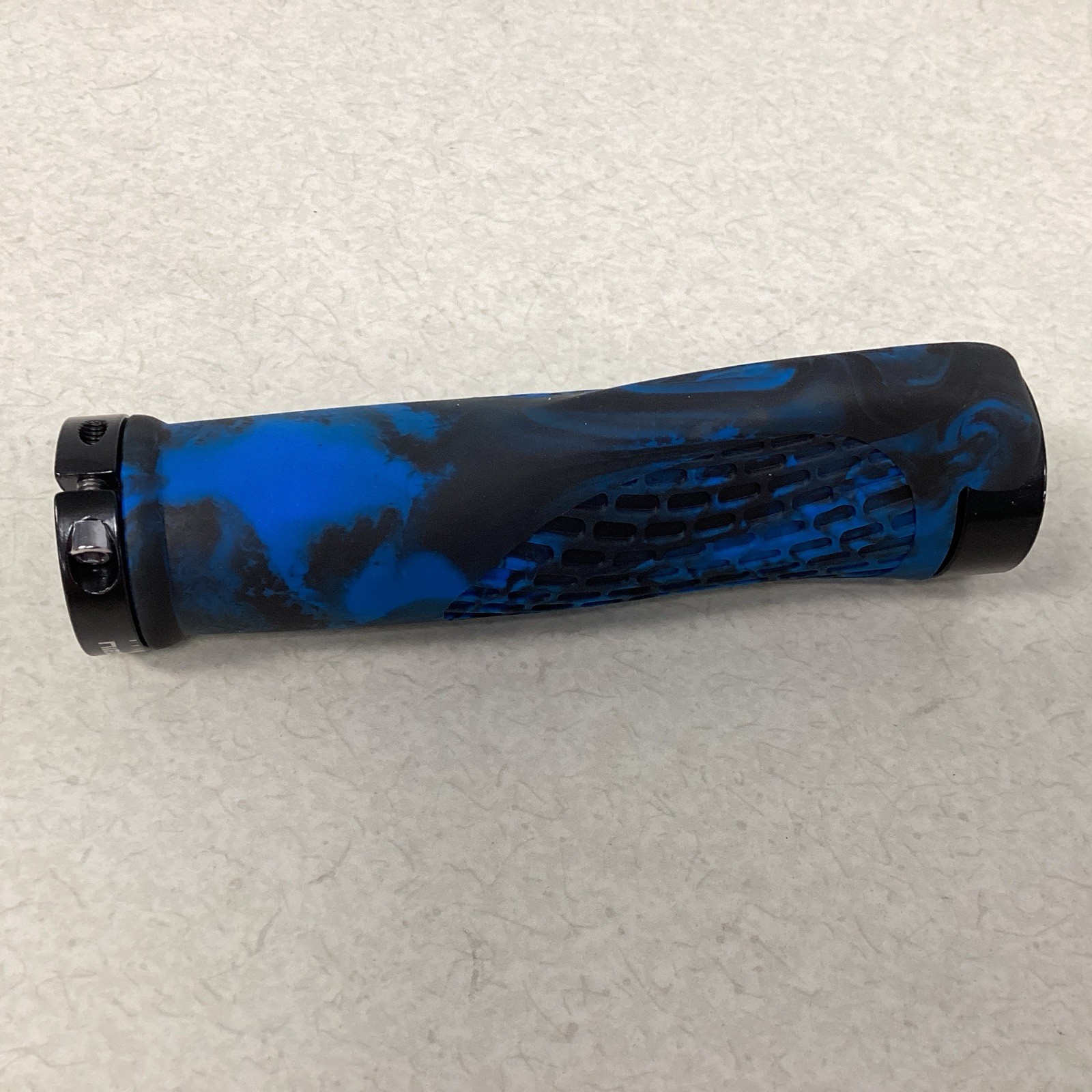 TOPCABIN Ergonomic Bike Grips Widen Holding Rubber Grips Rubber Blue (1 Pair)