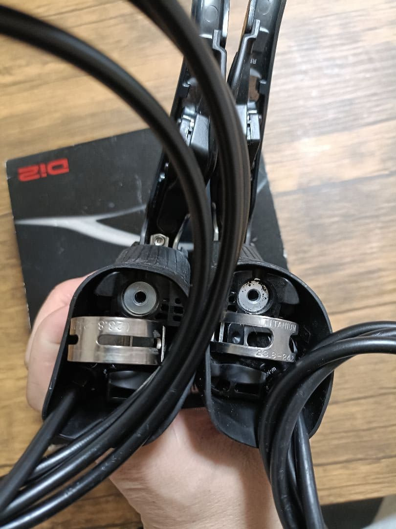 Shimano ULTEGRA ST-R8070 2x11s Di2 L+R Hydraulic Shifter Set
