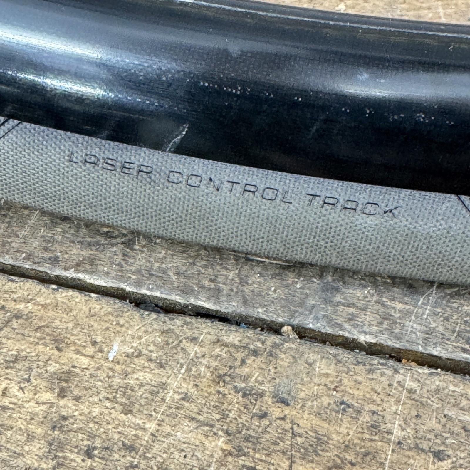 Bontrager Aeolus Laser Control Track 700c Carbon Clincher Rim 18 Hole Aero