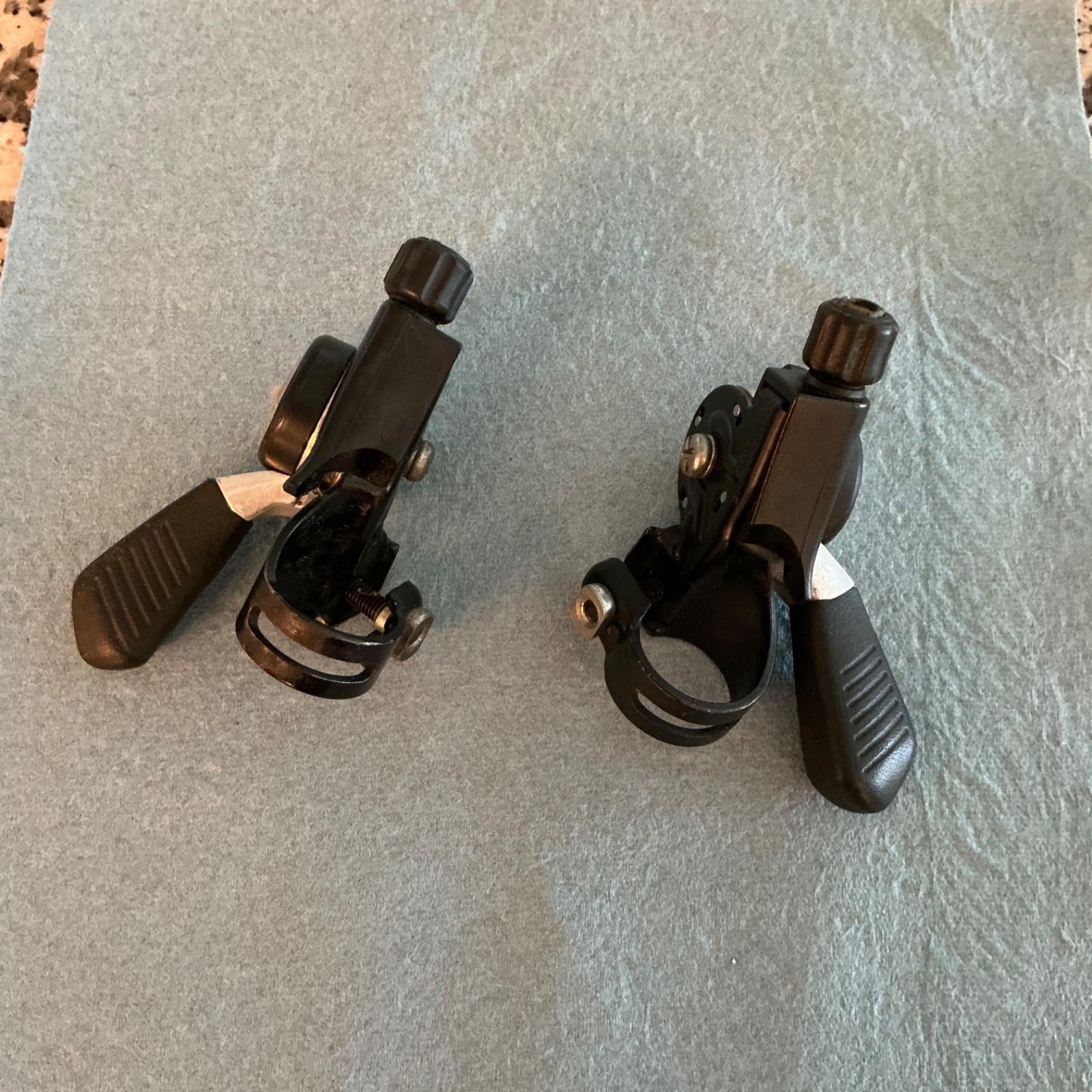Vintage Shimano Deore SIS Thumb Shifter Set SL-MT62 7 Speed Pair MTB