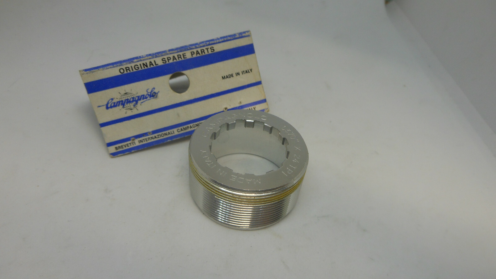 NOS Campagnolo Record Bottom Bracket Left Cup FOR 111MM cartridge English 68MM