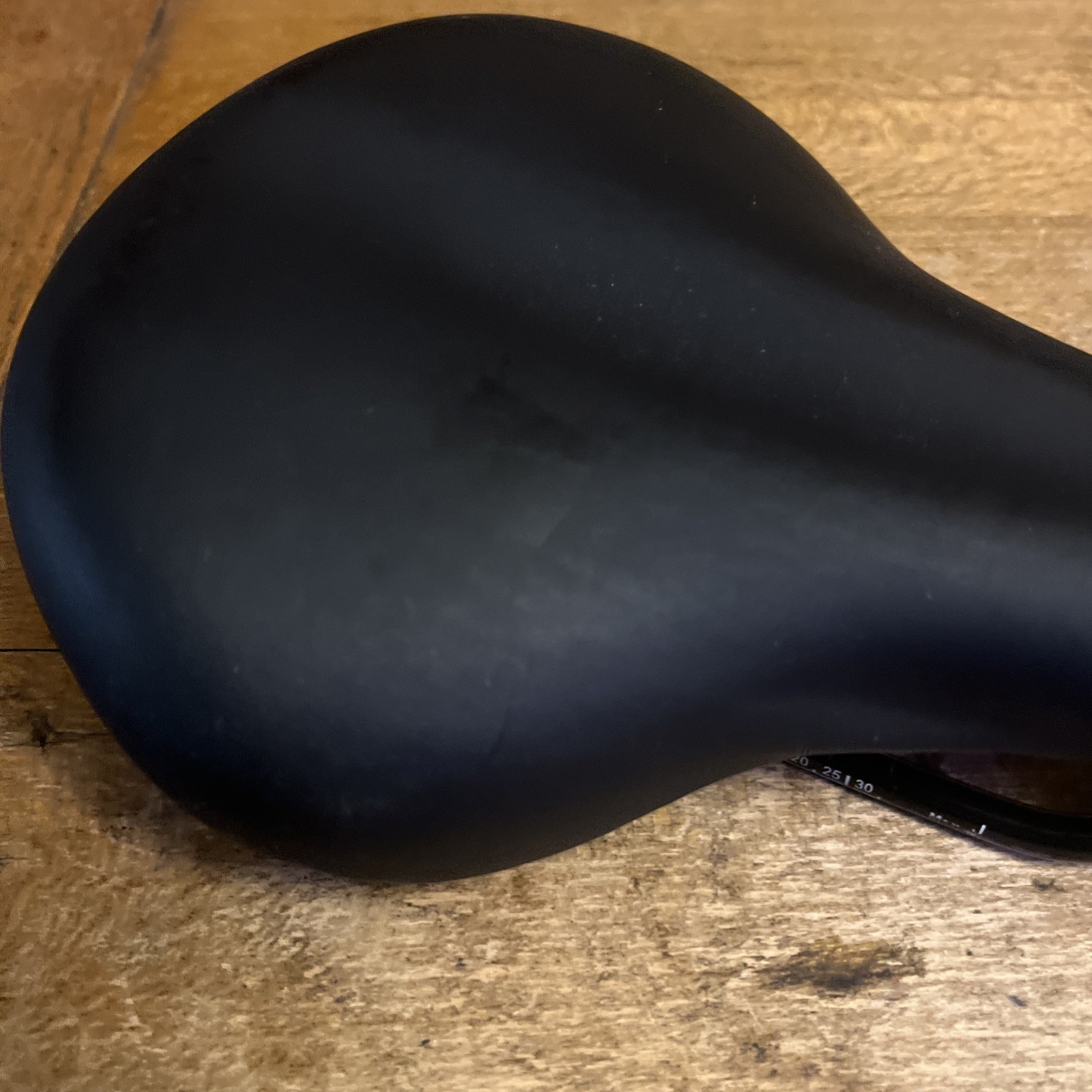 Vintage Liv Saddle 278 mm Long 162 mm Wide Hybrid Alight Comfort Saddle
