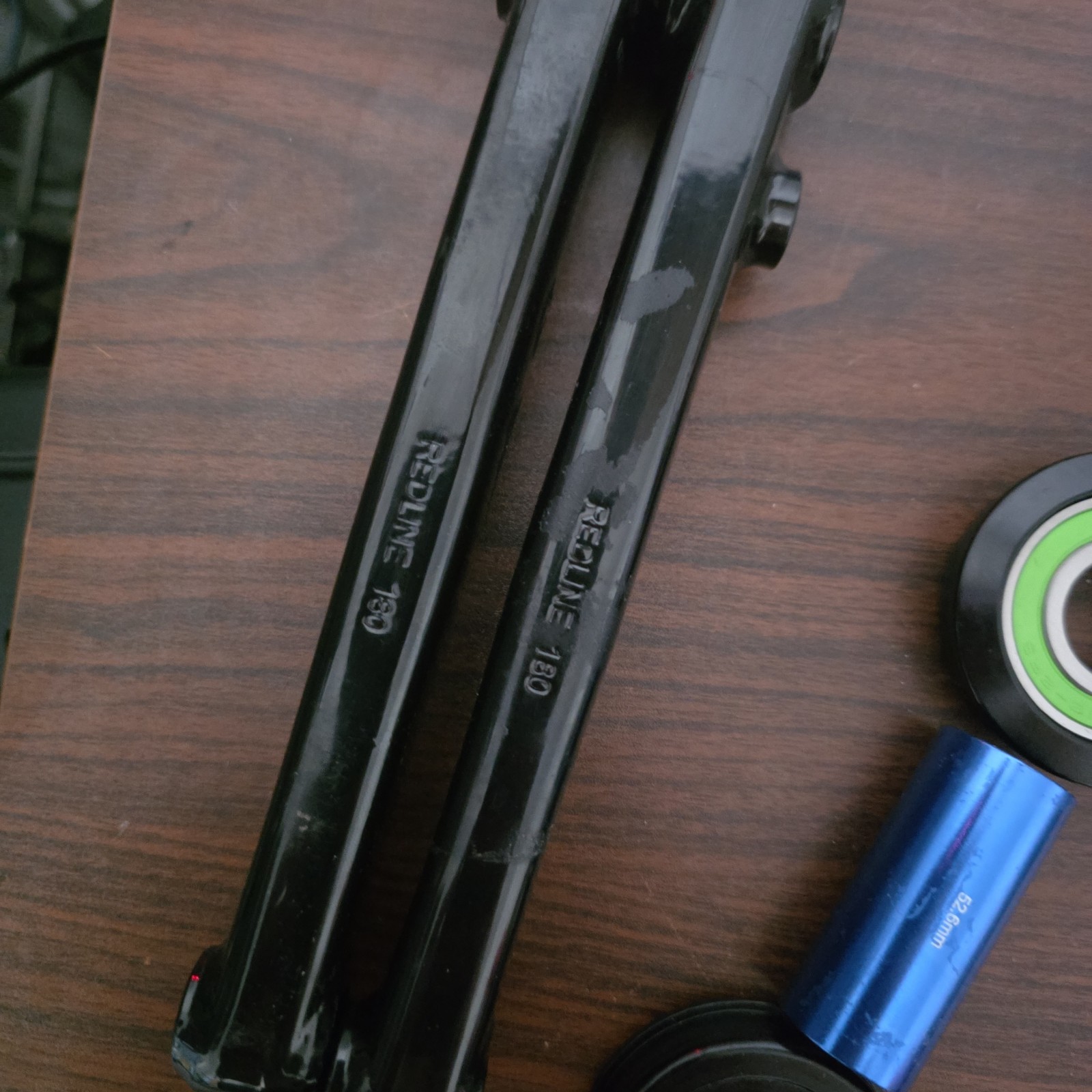 Redline Flight 402 Cranks – Black 180mm