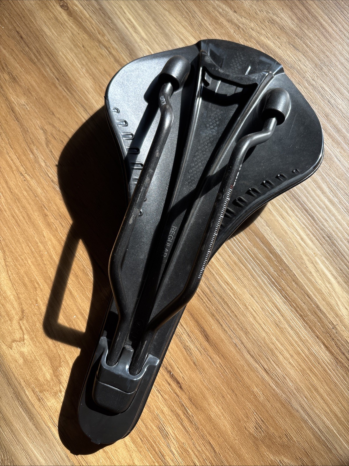 Fizik Antares R3 Versus Evo k:ium Saddle – Black 220g