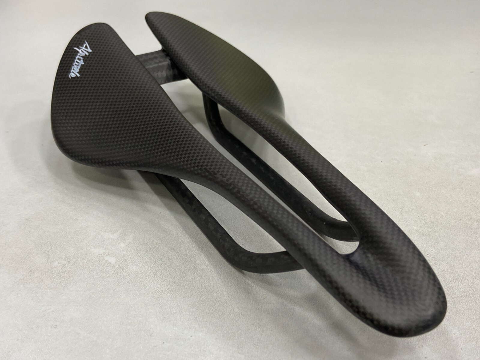 Alpitude Gardena Carbon Modern Road Saddle (128mm/140mm/150mm) 1K Plain Black