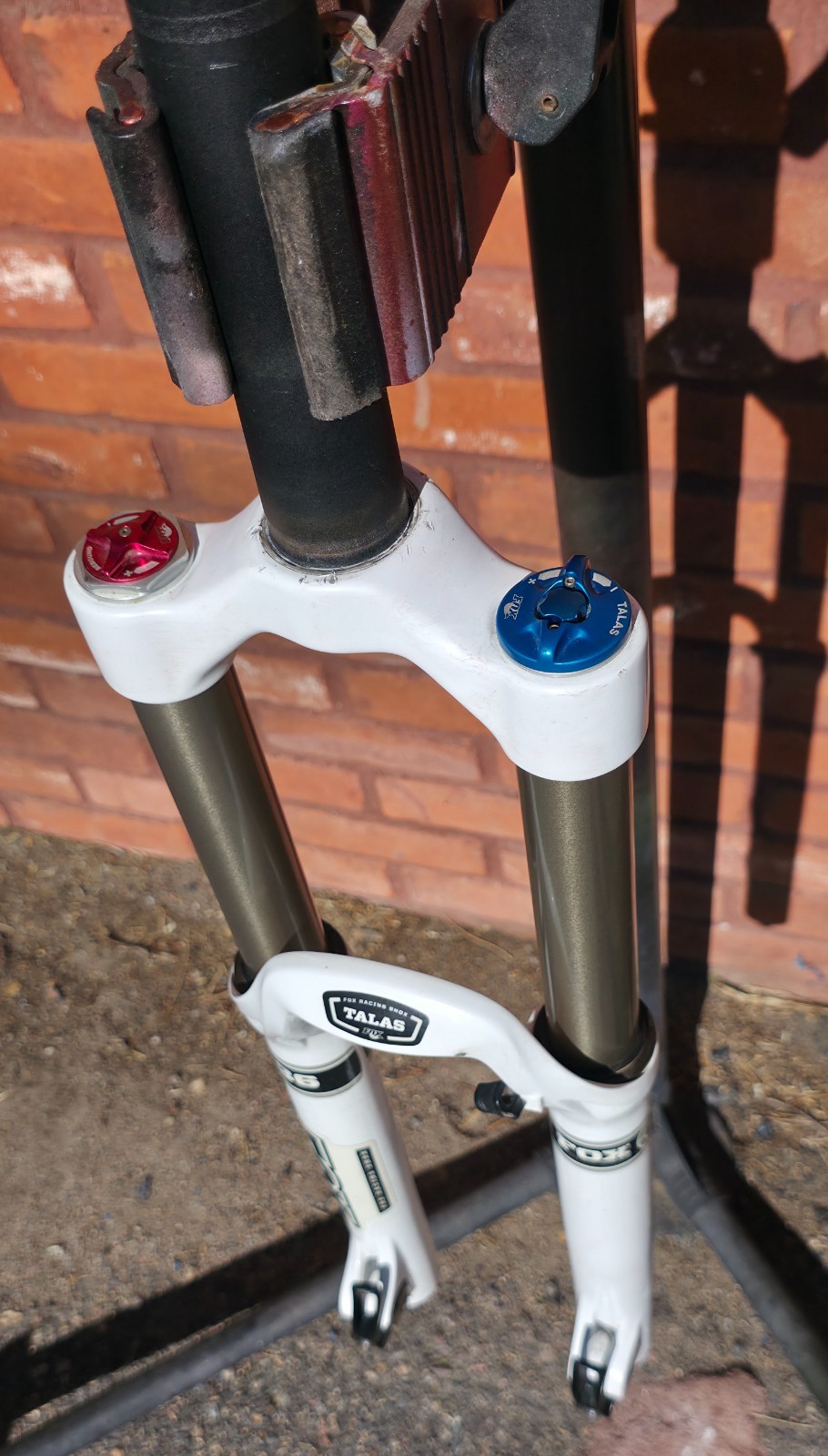 FOX 36 TALAS 140-180mm Travel Fork – 20mm QR axle – 1 1/2″ Straight Steerer