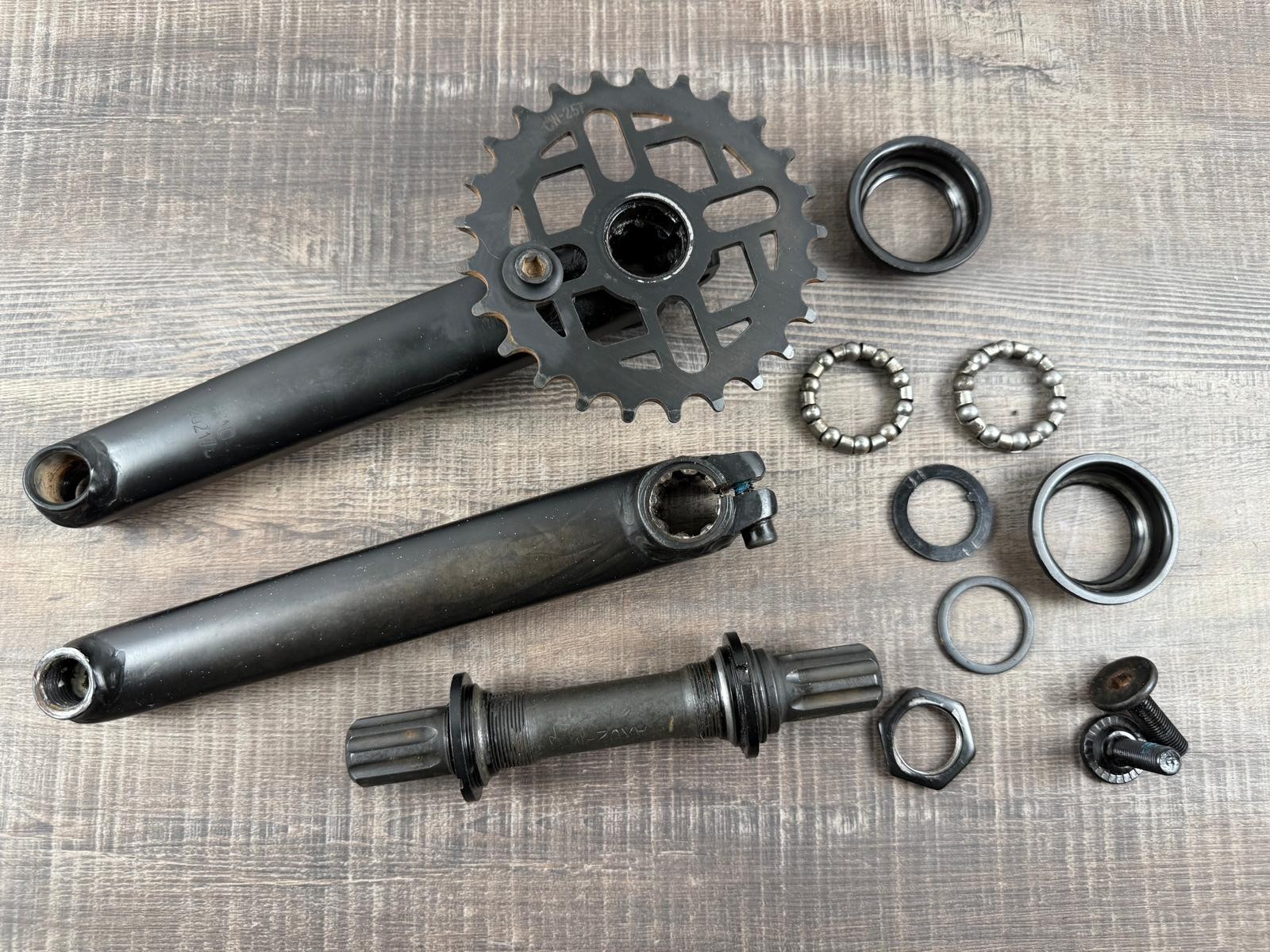 Vintage Samox Crankset 25t BMX Mid School 175mm with Bottom Bracket Set