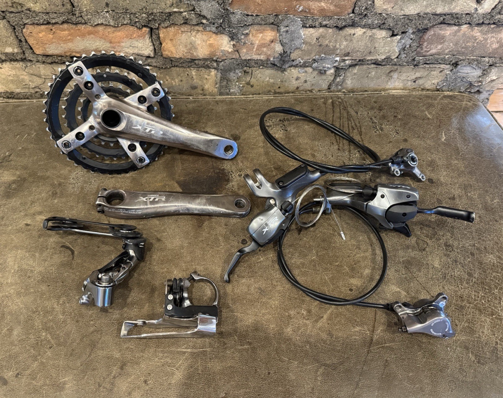 Shimano Deore XTR M960 M965 Groupset – 3×9, 27 Speed