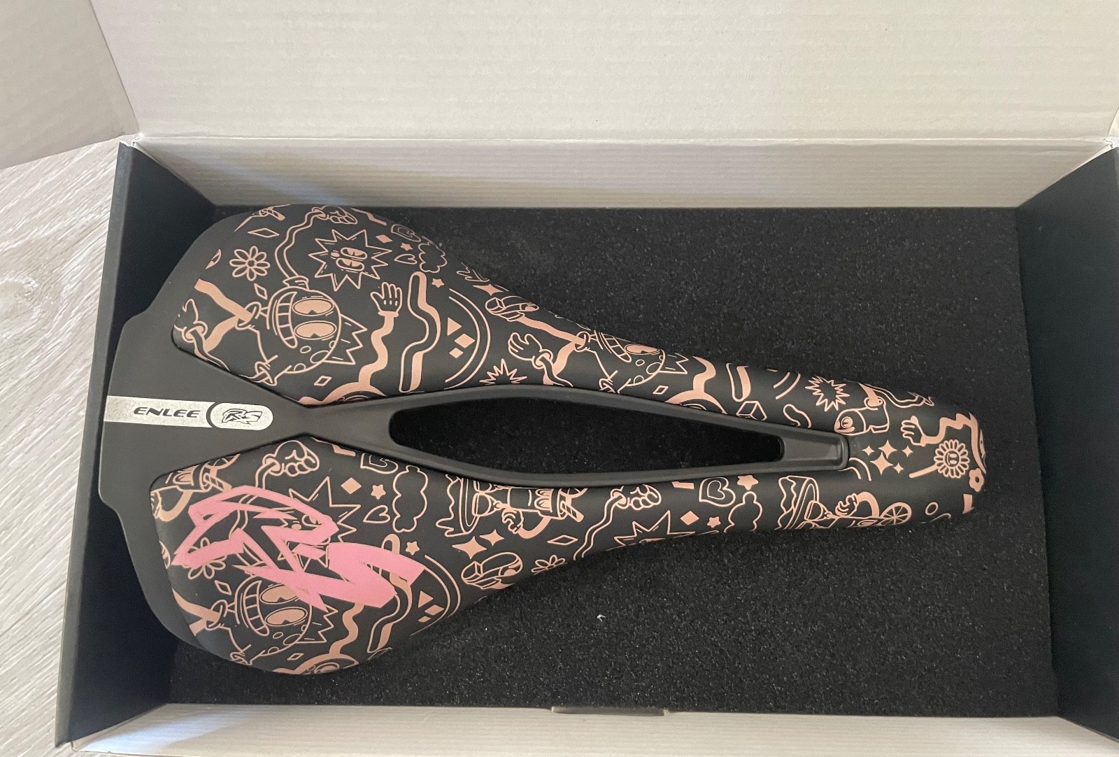 ENLEE Road MTB Bike Saddle Seat Rear Soft Comfort Cycling Gel Pad Cushion PU