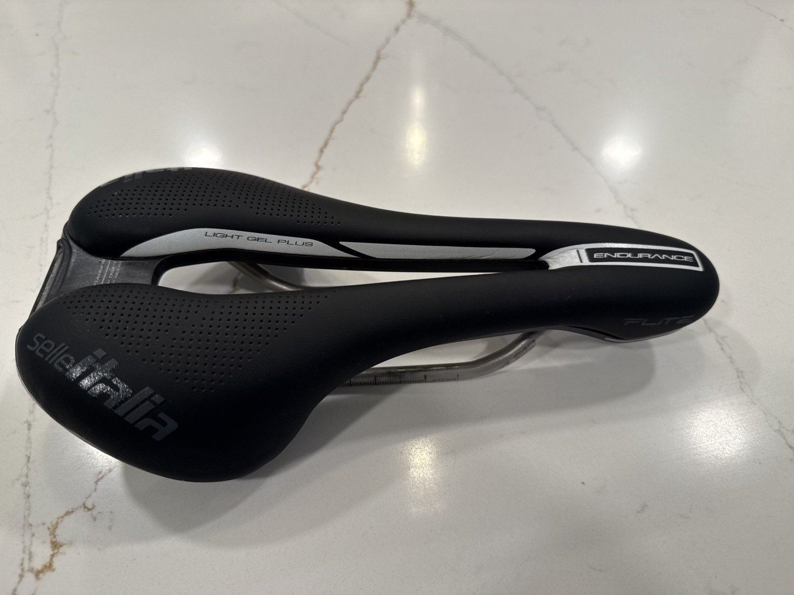 Selle Italia Flite Boost Endurance Ti316 135mm Superflow – excellent condition