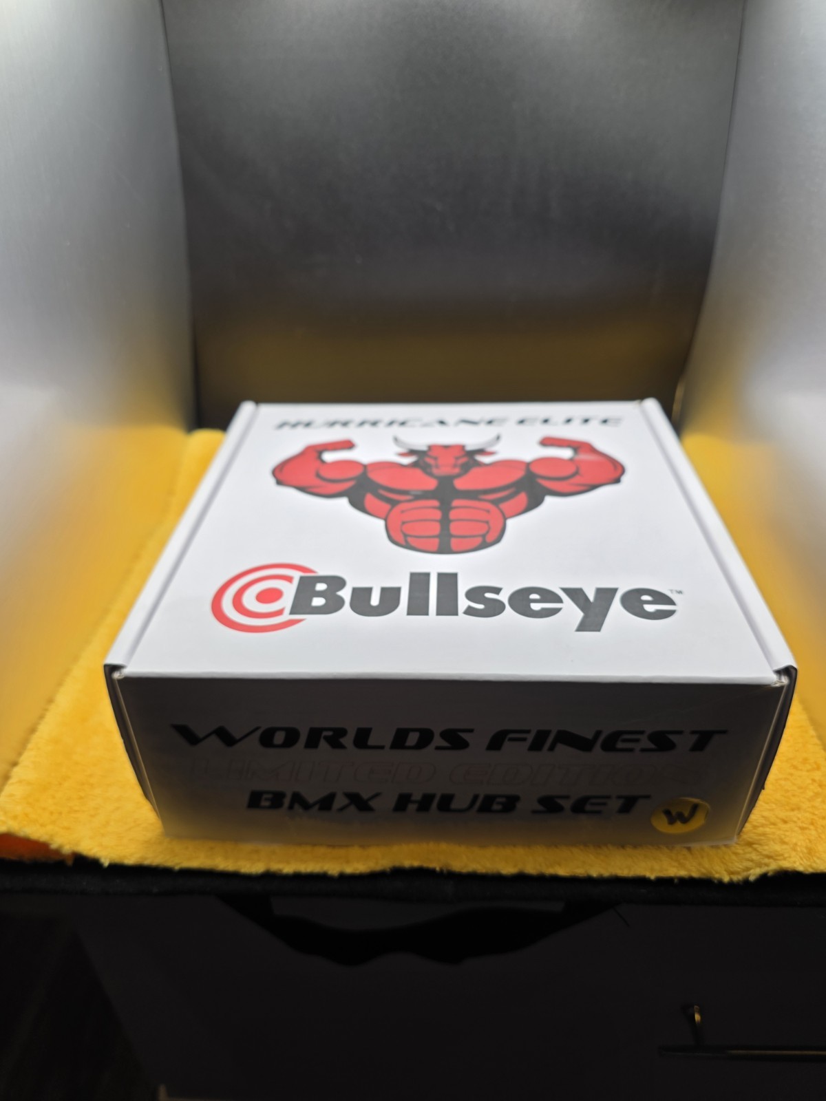 BULLSEYE 🎯 WARLOCK Hubs Limited Edition Hyper/Show POLISH BMX HUTCH SE HARO