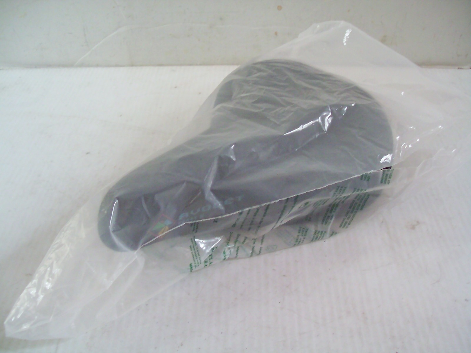 Avocet Cross W Anatomic Gel Cushioned Wide Bicycle Seat Saddle NEW UNUSED