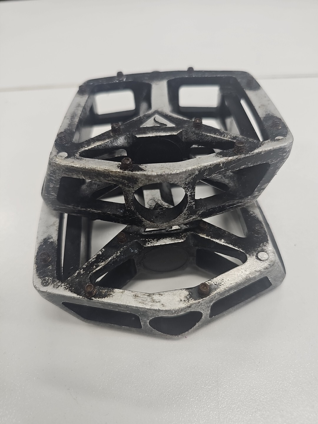 Alloy MTB Downhill Flat Pedals Very Light And Cheap